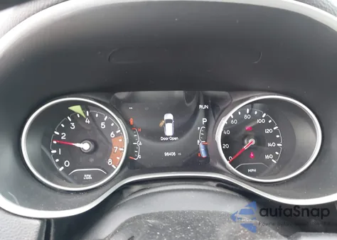 2018 Jeep Compass Limited 4X4 из США, поврежденный, VIN 3C4NJDCB8JT397114